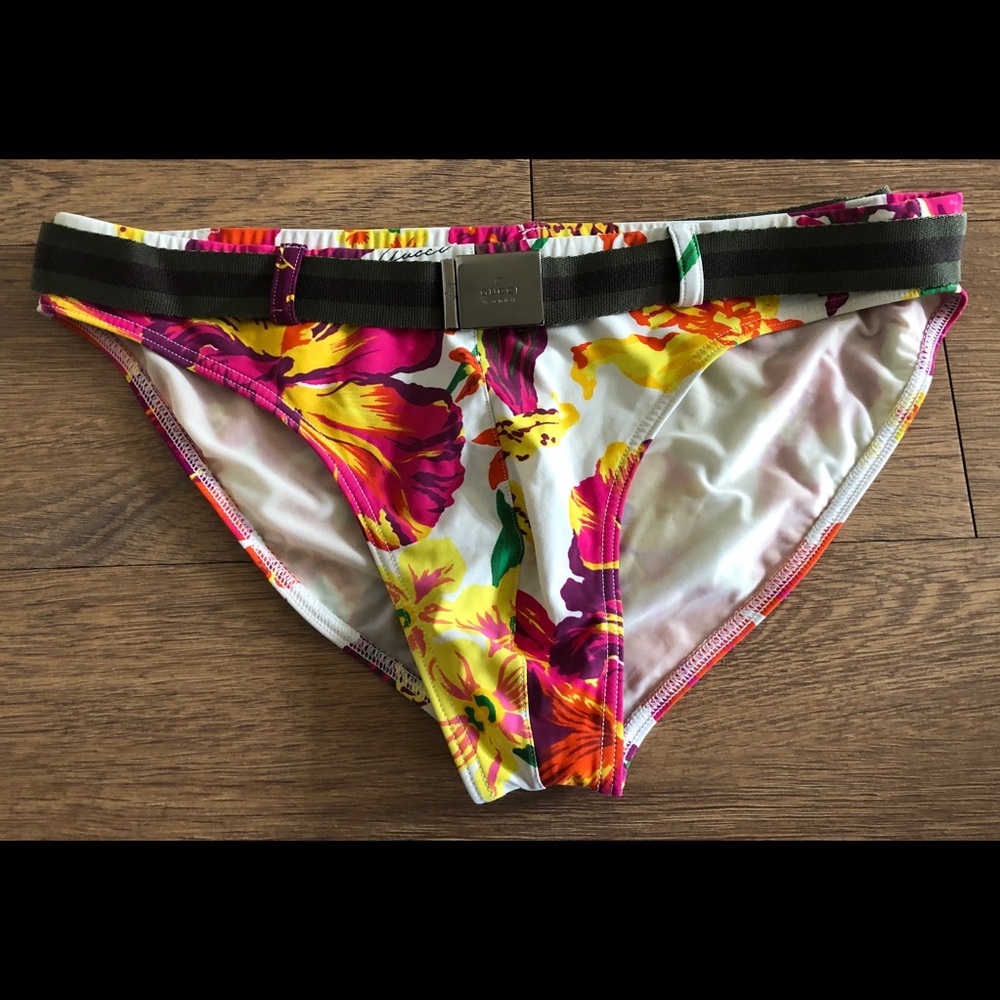 Gucci by Tom Ford floral swimsuit runway 1999